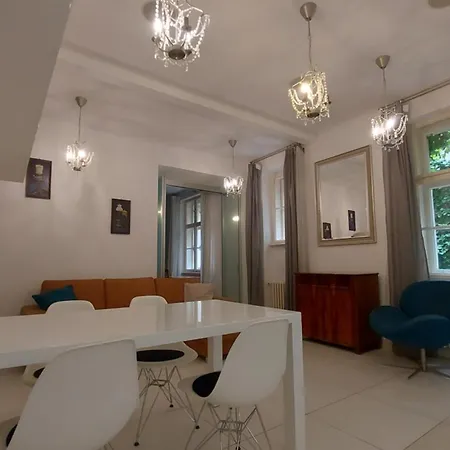 Beautiful In The Old Town Of Apartman Pozsony